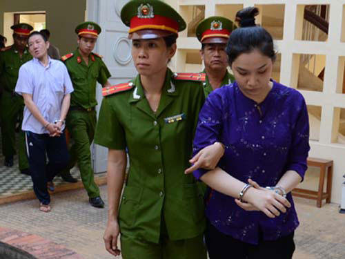 ca gia dinh xay biet thu san xuat ma tuy - 3