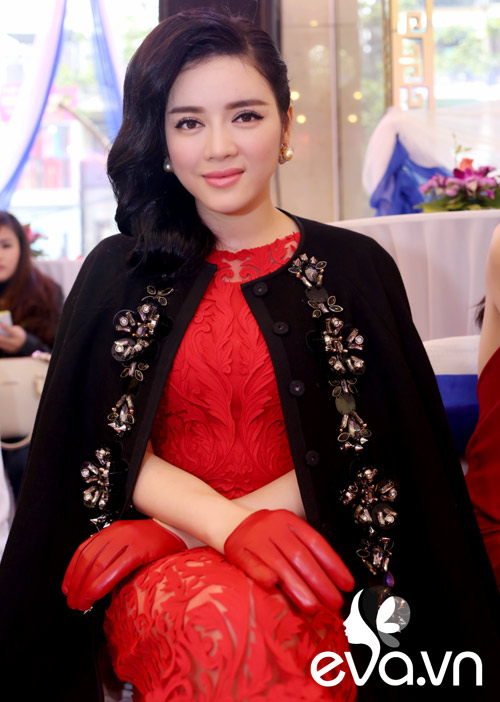 ly nha ky dien "cay" hang hieu di su kien - 1