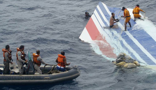 vi sao may bay mh370 kho tim? - 2