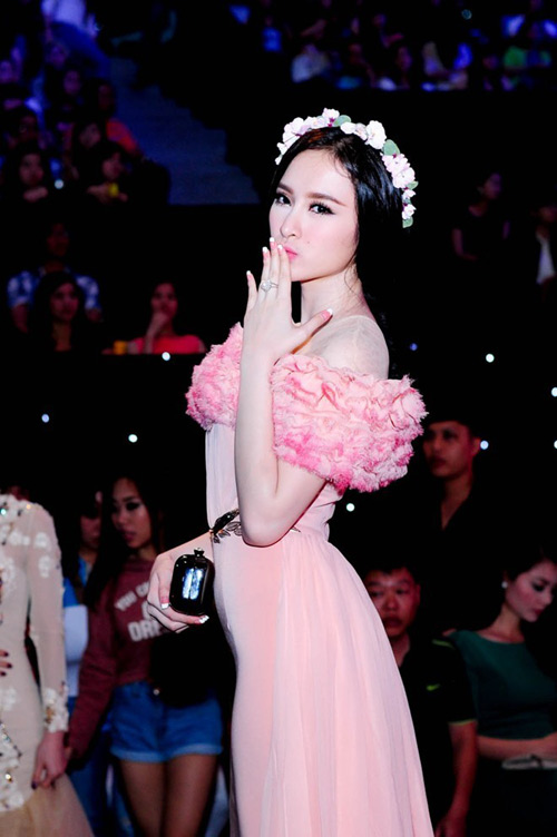 my nhan viet va biet danh khong muon nhac toi - 3