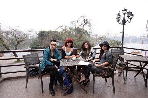 ha anh len chuc dao dien catwalk - 7