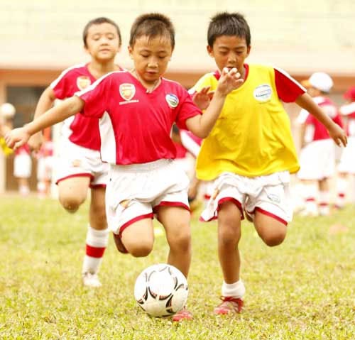 tap cho tre lam quen voi the thao - 1