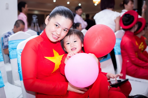 vo hung cuu long suy sup sau vu "doi xu voi nguoi khiem thi" - 4