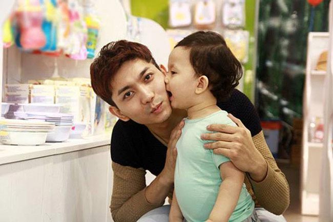 & quot;Hoàng tử tóc xù & quot; cực đáng yêu của Trương Quỳnh Anh