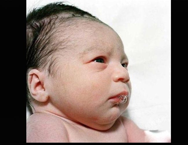 Trẻ sơ sinh mới chào đời: ' sốc ' vì quá xấu