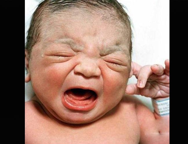 Trẻ sơ sinh mới chào đời: ' sốc ' vì quá xấu