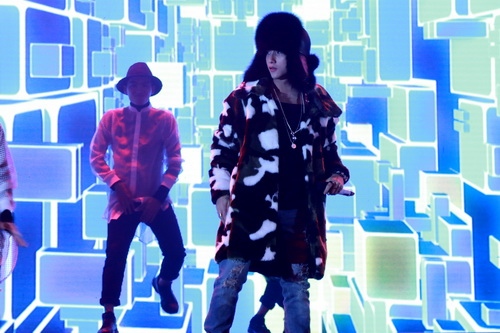son tung m-tp gay chu y voi moi hong chum chim - 10