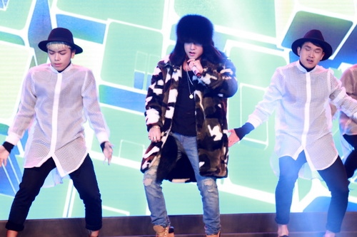 son tung m-tp gay chu y voi moi hong chum chim - 11