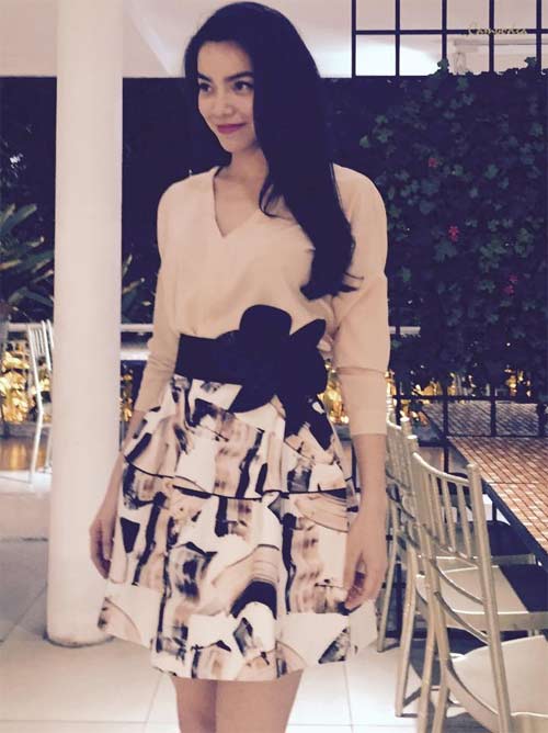 hai con jennifer pham than thiet om nhau ngu - 3