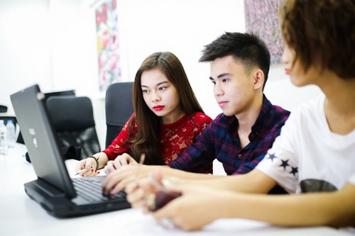 thao trang bat ngo nu tinh, bao anh tuoi tan sau scandal hat nhep - 11