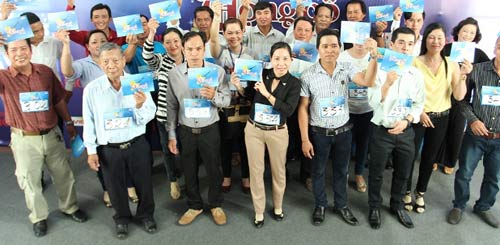 nsut minh vuong hao hung voi vong co du ca - 5