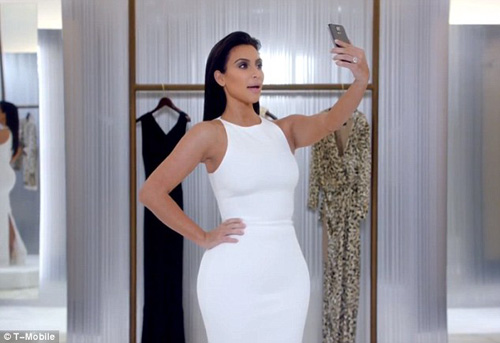 kim kardashian tiet lo bi quyet chup anh "tu suong" - 1