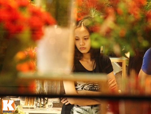 hh diem huong gian di ngoi xe may di mua hoa tet - 4