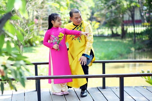 gia dinh viet huong, thuy hanh, binh minh mac ao dai du xuan - 6
