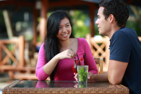 lat tay chieu tro cua dich vu mai moi online - 1