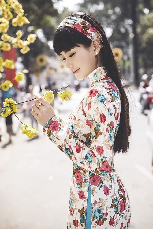 a hau diem trang dep nen na "kho cuong" voi ao dai - 1