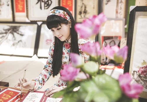 a hau diem trang dep nen na "kho cuong" voi ao dai - 12