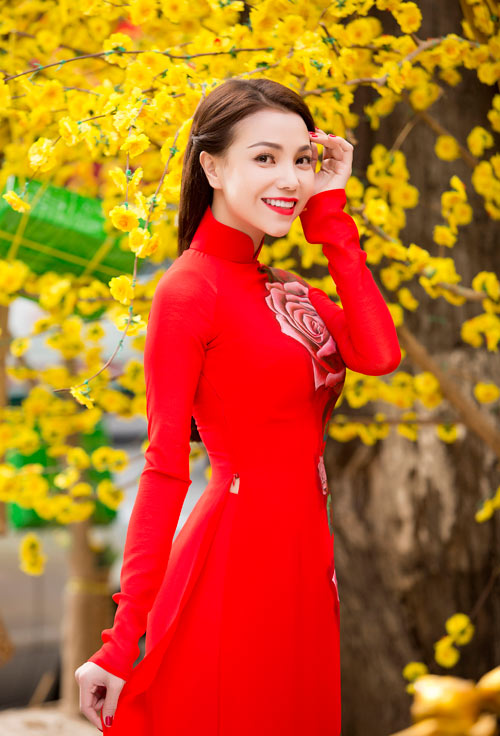 tra ngoc hang dien ao dai dao pho mua xuan - 5