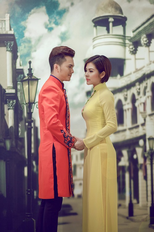 van trang dien ao dai e ap ben canh nam cuong - 3