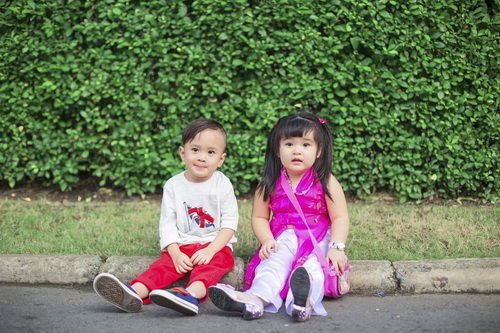 em gai thanh thao dua con trai dao pho xuan - 10