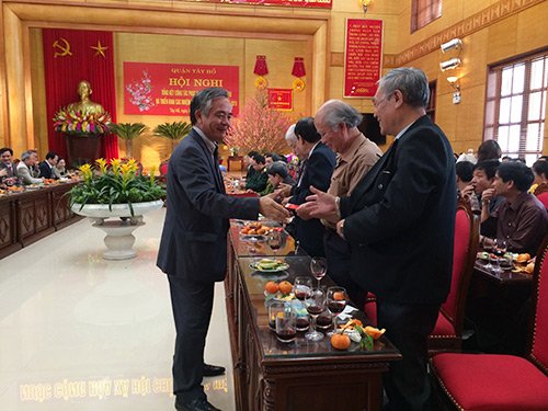 cong so ron ra ngay dau nam moi - 2