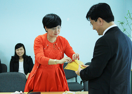 cong so ron ra ngay dau nam moi - 11