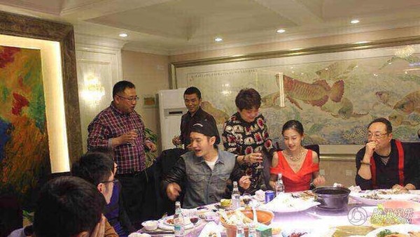 lo anh angela baby "ra mat" ban be huynh hieu minh - 3
