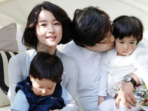 con gai lee young ae xinh dep di truyen tu me - 2