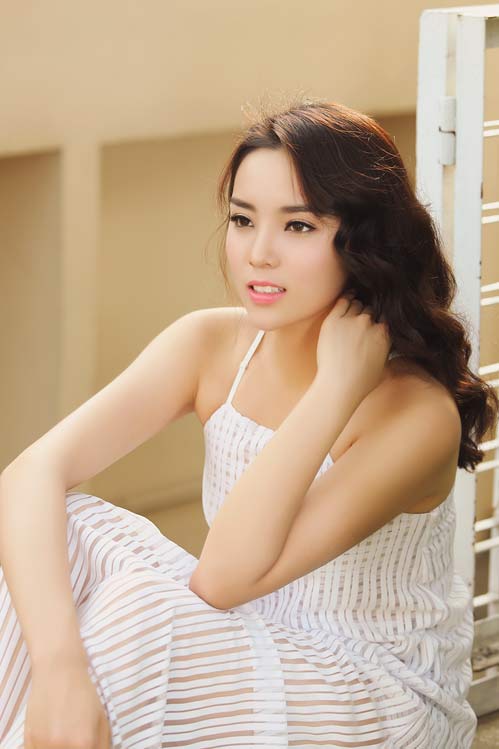 hoa hau ky duyen khoe mat thon gon "bat thuong" - 4