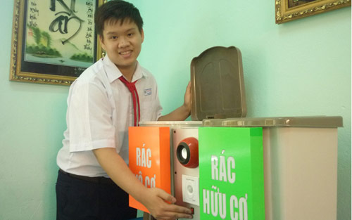 thung rac thong minh cua cau hoc tro lop 9 - 1