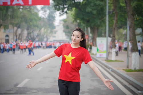 ky duyen xinh dep rang ngoi trong ngay chay vi suc khoe - 3