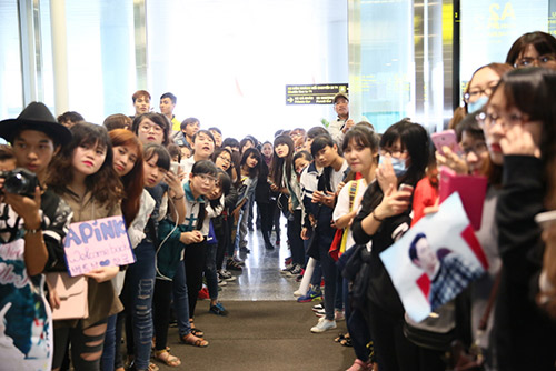 fan viet vo oa khi exo, apink, sistar xuat hien - 36