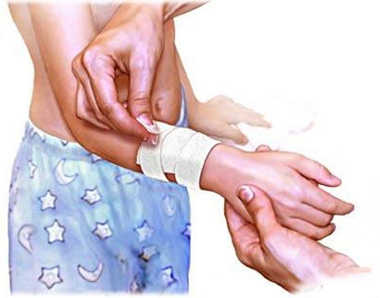 Xử lý vết thương nhẹ chảy máu - 3