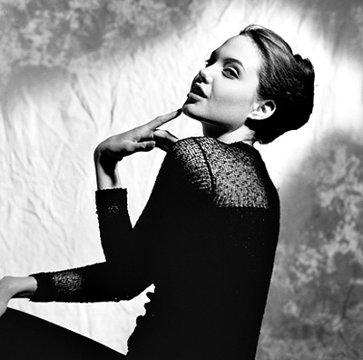 Ảnh độc của "người mẫu" Angelina Jolie - 2