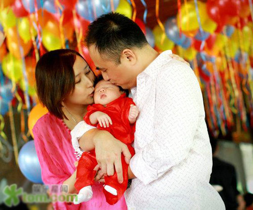 Diễn viên Hồ Tịnh khoe con trai yêu - 2