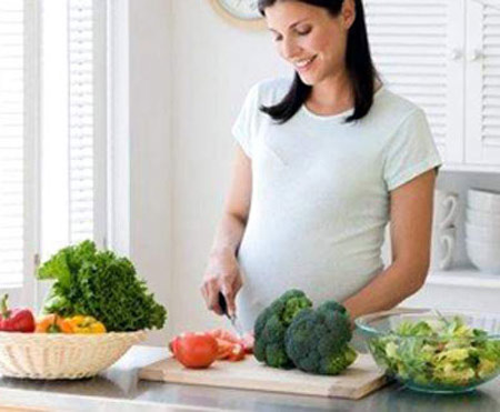 Những loại thực phẩm bà bầu nên tránh - 1