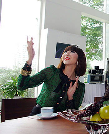 Ngọc Quyên từ văn phòng đến... giường ngủ - 3