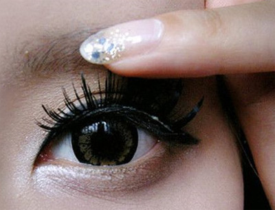"Lột xác" với lông mi giả - 8