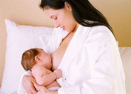 vú là bệnh thường gặp trong thời kỳ đang cho con bú