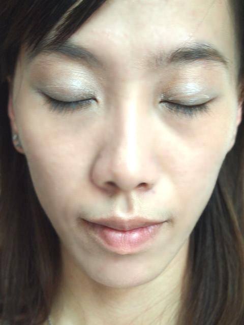 Tươi trẻ đôi mắt màu xanh - 3