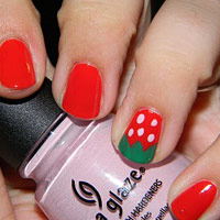 Video làm đẹp: "Ngon" xinh mẫu nail dâu tây