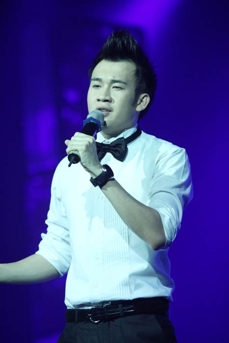 Đàm Vĩnh Hưng ôm eo Mỹ Tâm tình tứ - 6