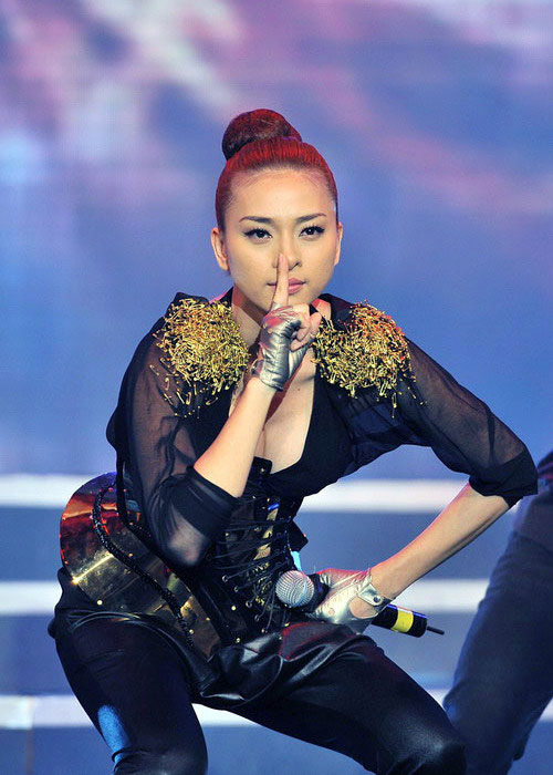 Kiểu tóc xinh của hè 2012 - 80