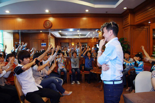 Mr Đàm gặp gỡ các thí sinh The Voice Việt Nam - 8