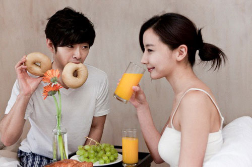 Lấy người bằng tuổi có “nằm duỗi mà ăn”? - 1