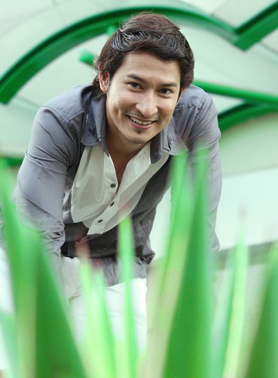 Huy Khánh: Tháng 5 tôi sẽ "lên chức" - 2