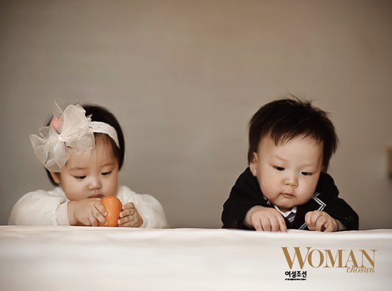 Lee Young Ae rạng rỡ khoe con yêu - 2