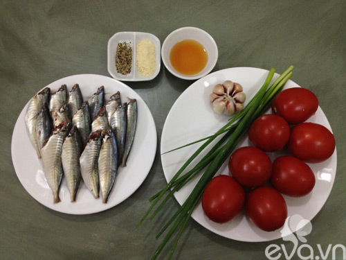 Bữa tối ngon cơm với cá nục sốt cà chua - 1