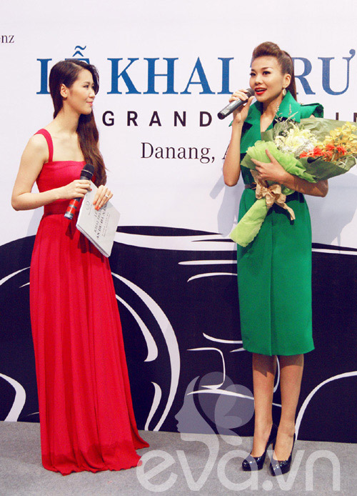 Thanh Hằng nổi bật bên Dương Thùy Linh - 4