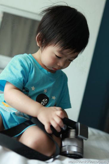 Con trai Lâm Chí Dĩnh càng lớn càng yêu - 11